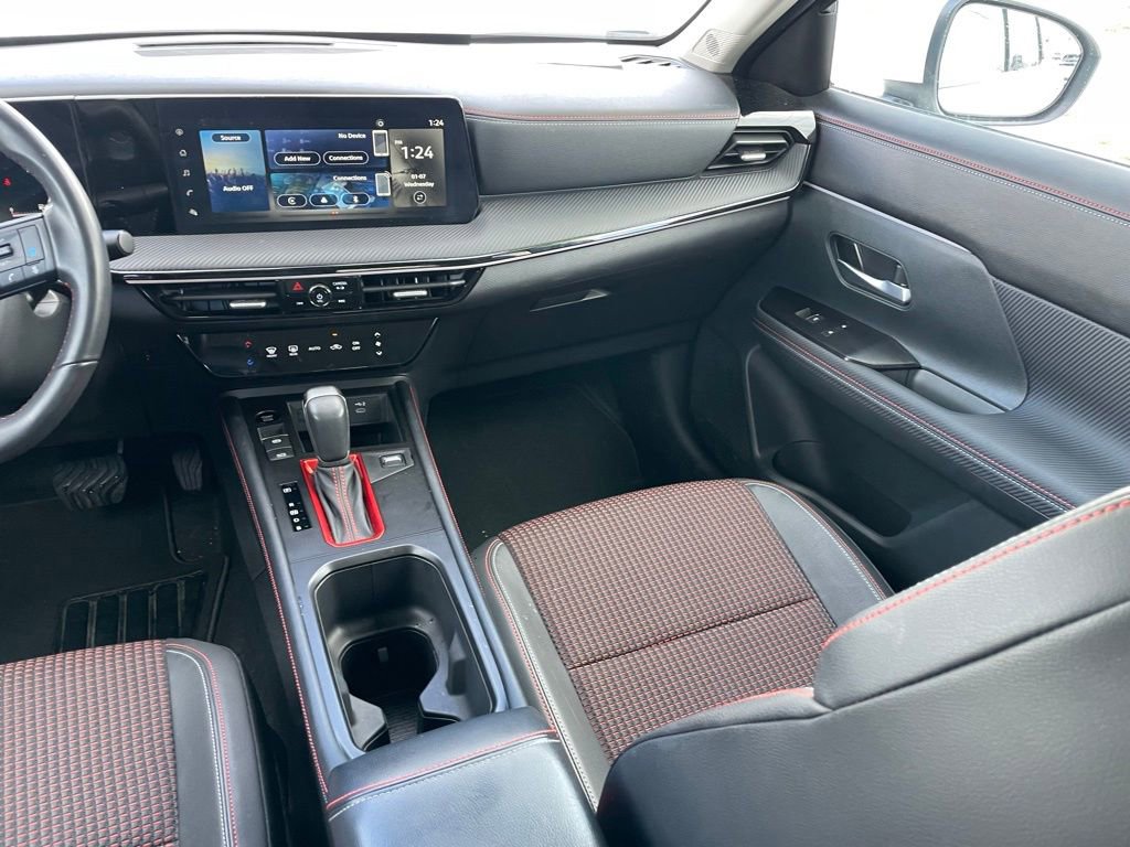 Certified 2025 Nissan Kicks SR w/ SR Premium Package image 11