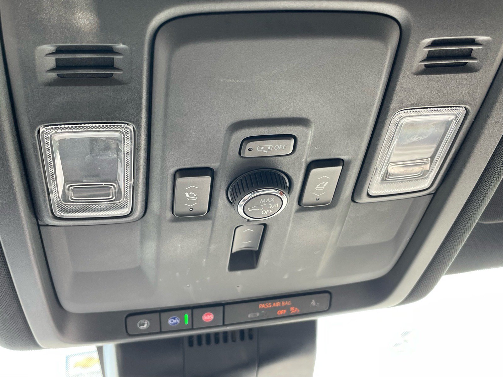 Used 2025 Chevrolet Tahoe Premier RWD image 17