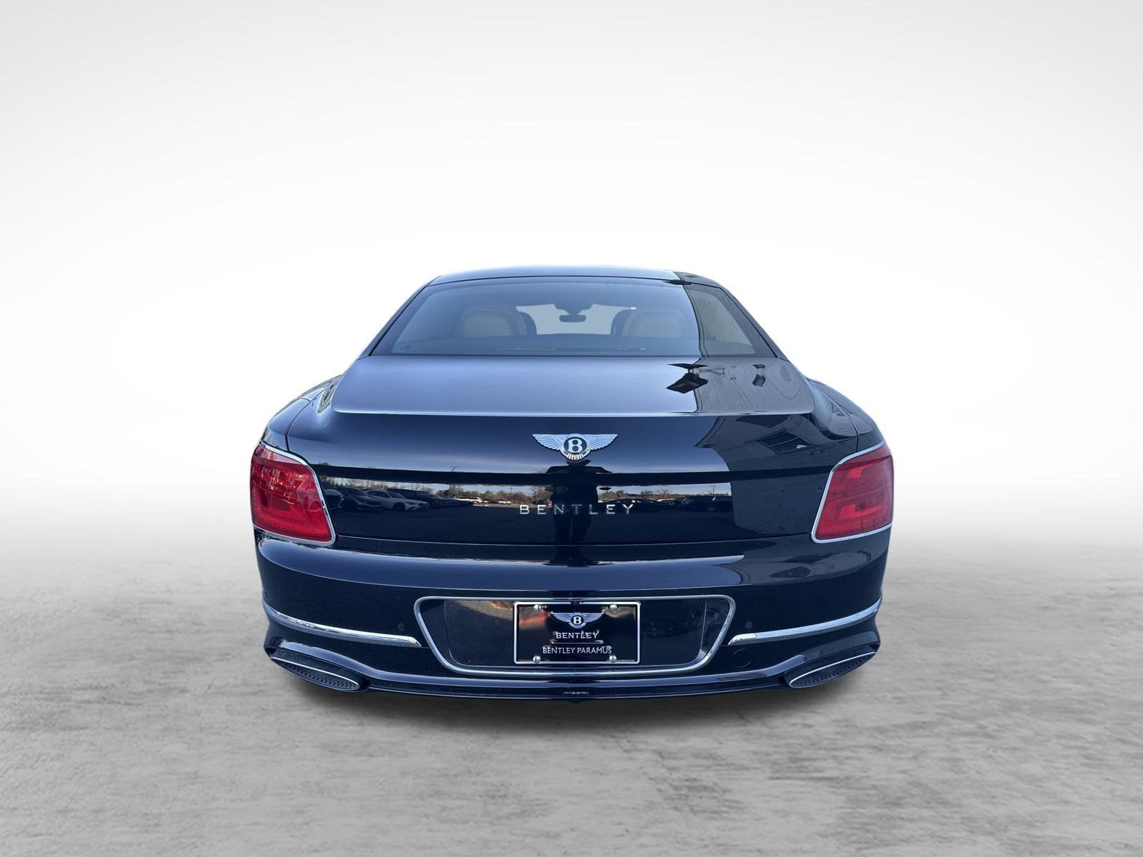 New 2026 Bentley Flying Spur Plug-In Hybrid image 9