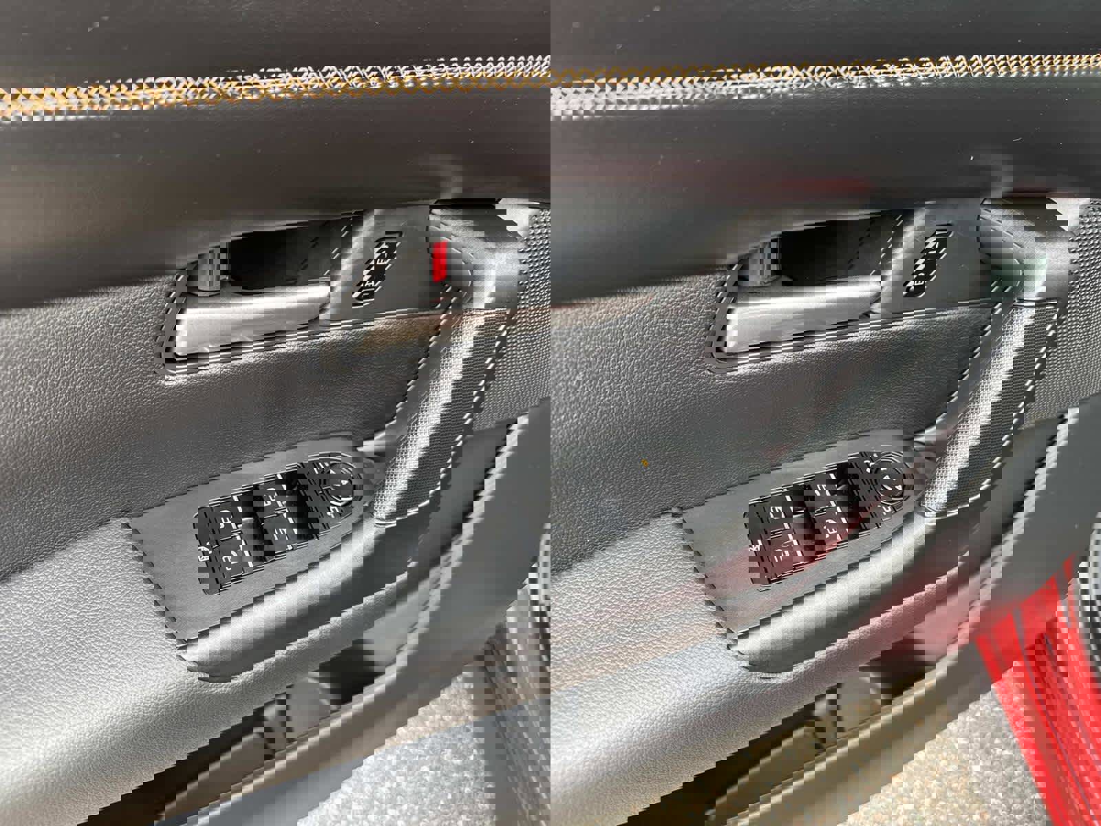 Certified 2025 MAZDA CX-50 AWD 2.5 Hybrid w/ Weather Package image 18