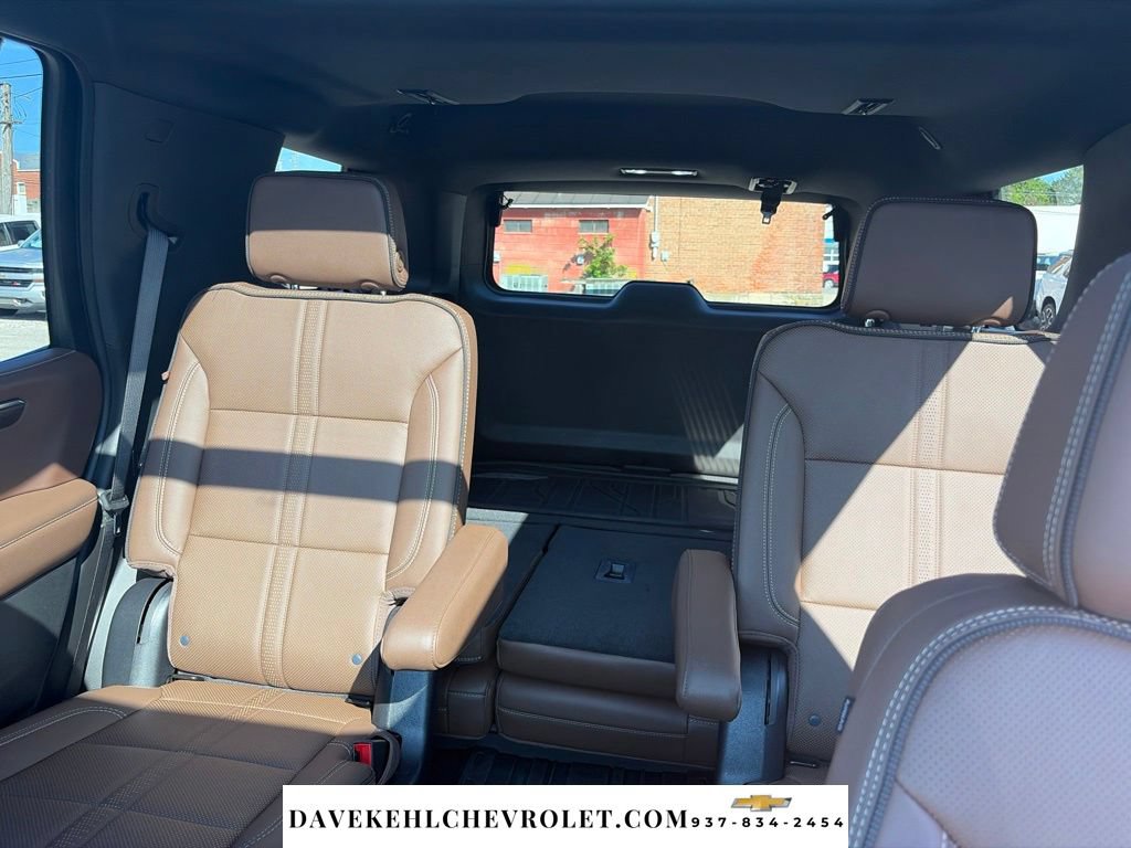 Used 2025 Chevrolet Tahoe High Country AWD/4WD image 23