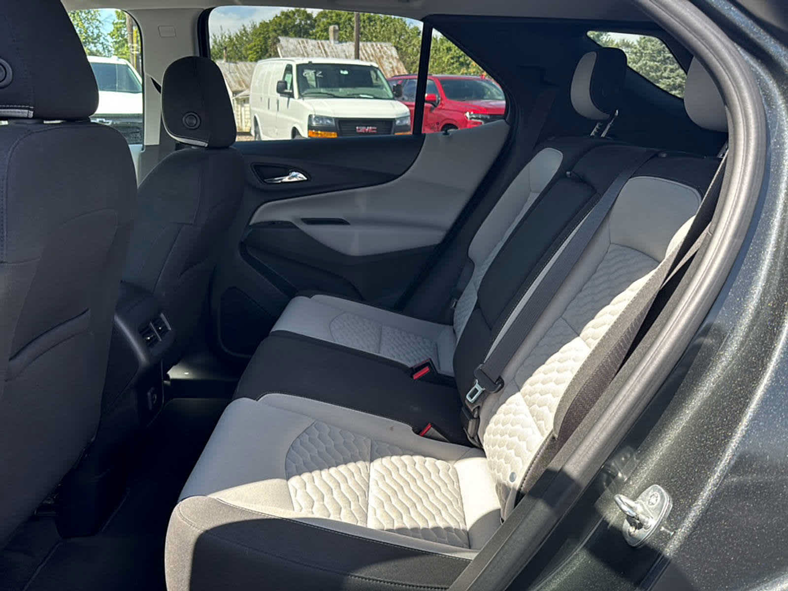 Used 2020 Chevrolet Equinox LS w/ LS Convenience Package FWD image 13