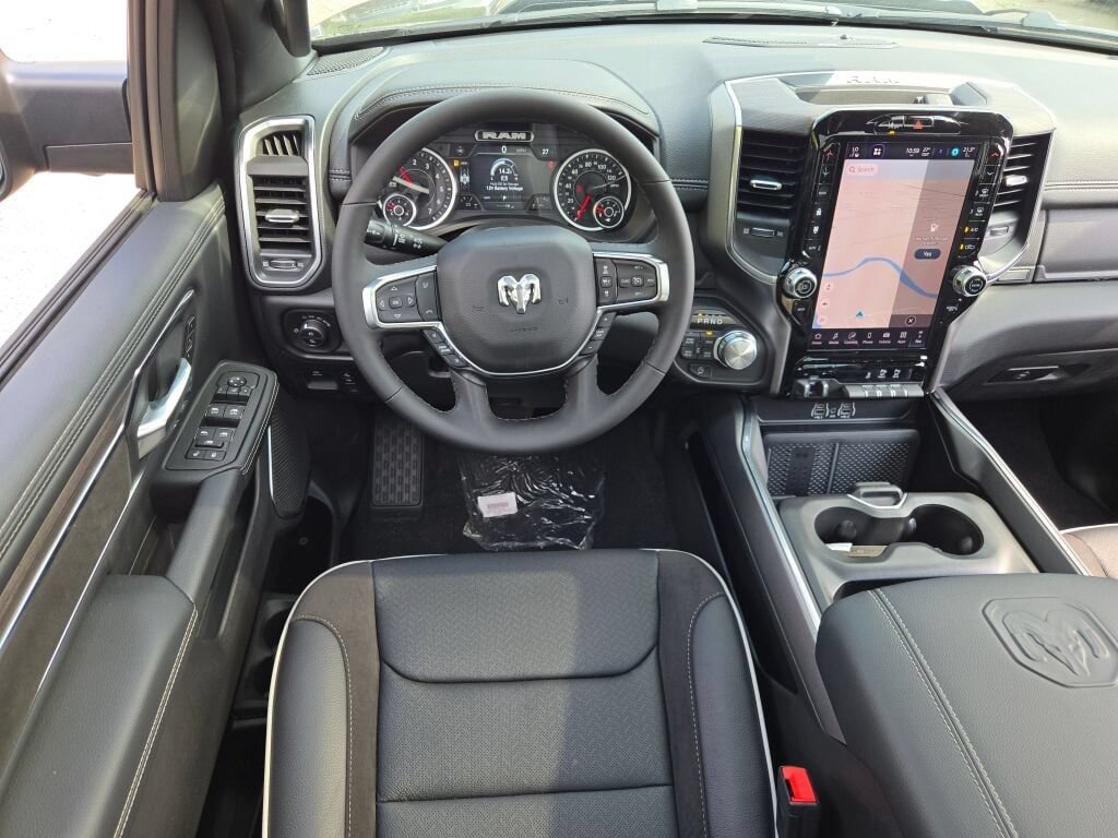 New 2027 RAM 1500 Laramie w/ Night Edition AWD/4WD image 18