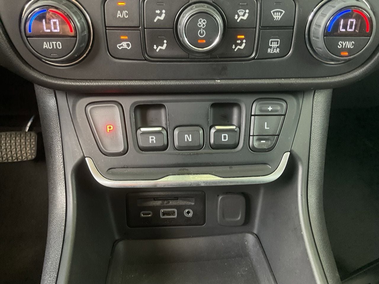 Used 2019 GMC Terrain SLT w/ Preferred Package FWD image 23