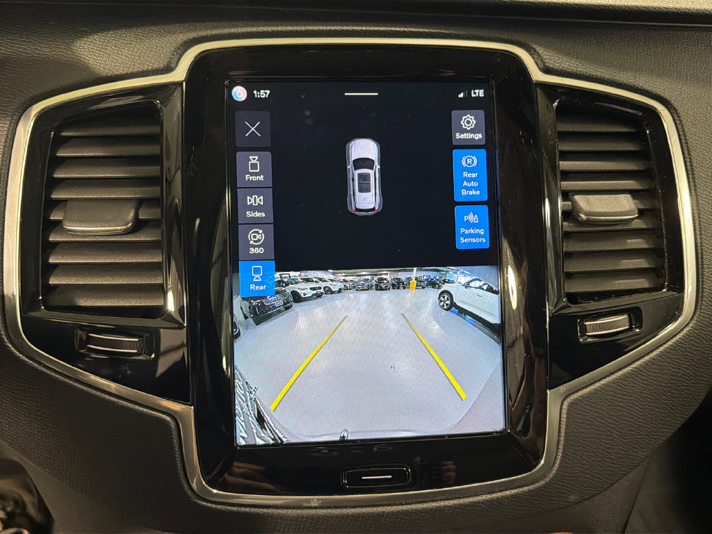 Certified 2023 Volvo XC90 B6 Plus w/ Protection Package Premier AWD/4WD image 16