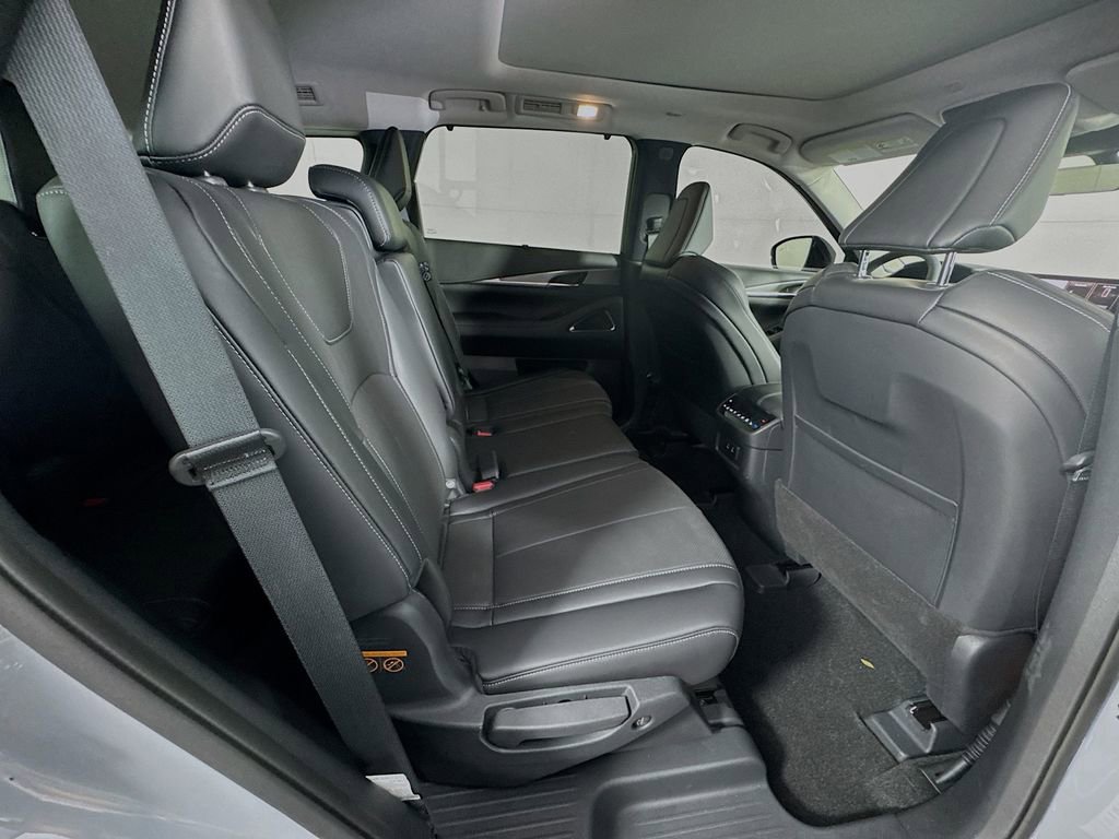 Certified 2026 INFINITI QX60 Luxe w/ Cargo Package image 37