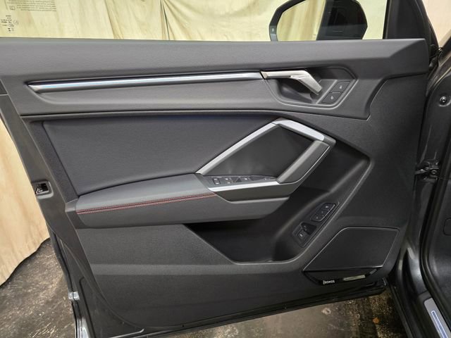 Used 2025 Audi Q3 2.0T Premium Plus w/ Premium Plus Package image 16