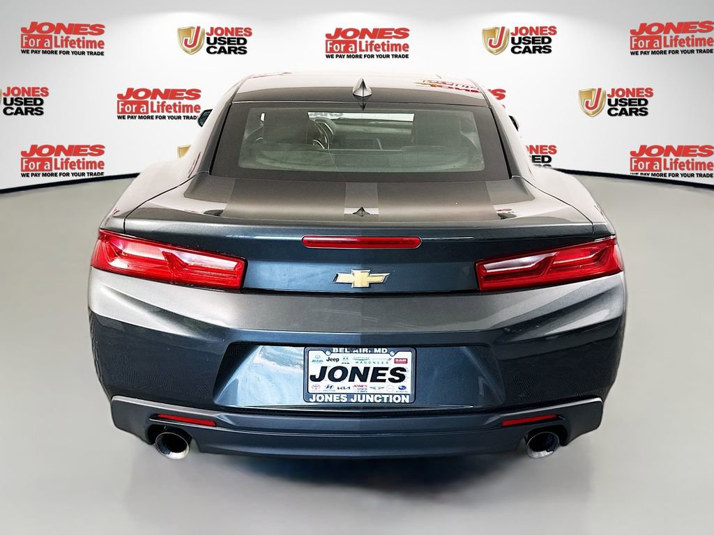 Used 2018 Chevrolet Camaro LT RWD image 14