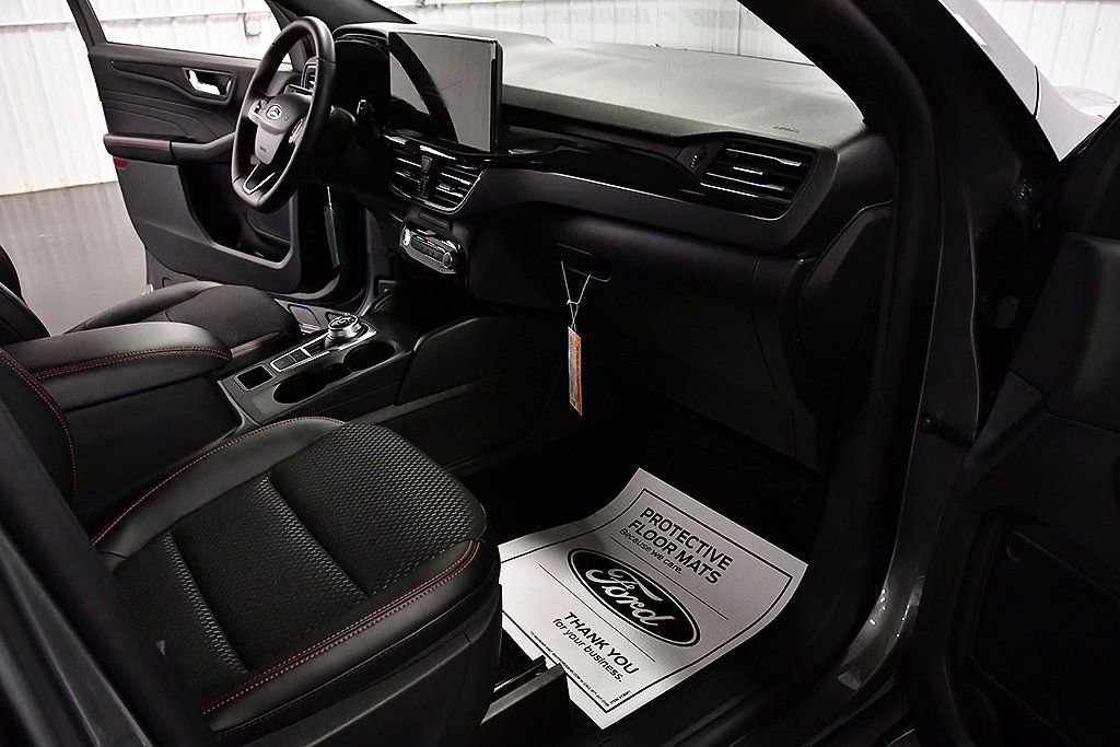 New 2025 Ford Escape ST-Line Elite w/ Tech Pack #1 image 29