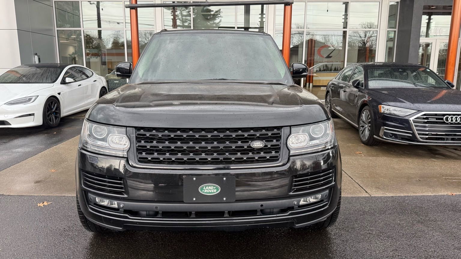 Used 2013 Land Rover Range Rover HSE image 2