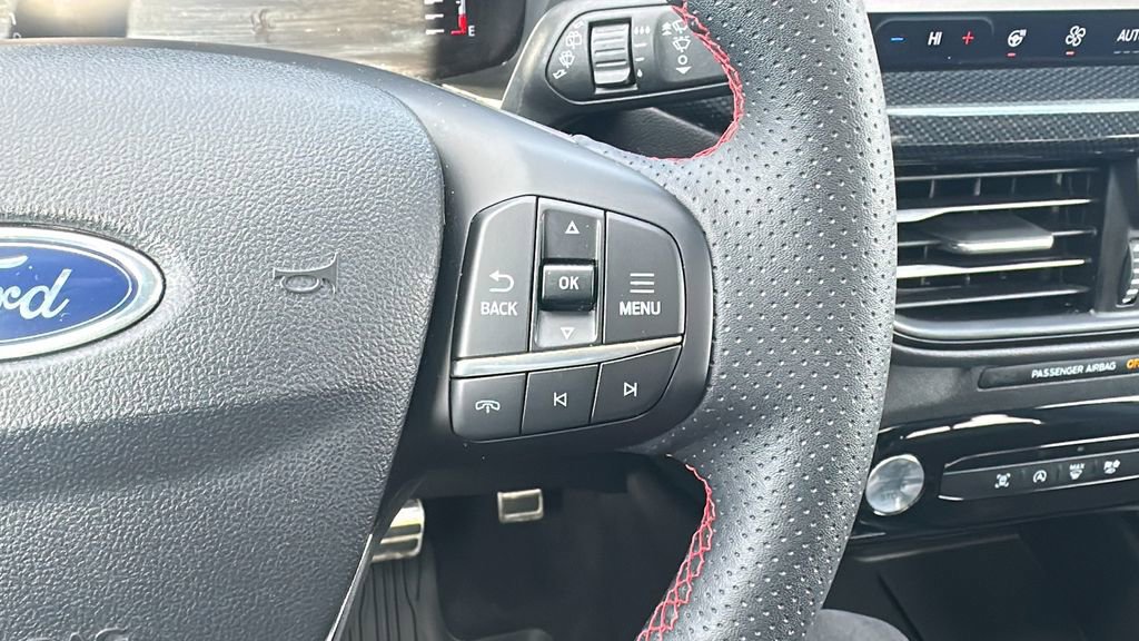 Used 2024 Ford Escape ST-Line w/ Tech Pack #1 image 18