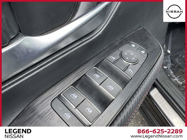 Used 2025 Nissan Kicks SR w/ Illumination Package AWD/4WD image 18