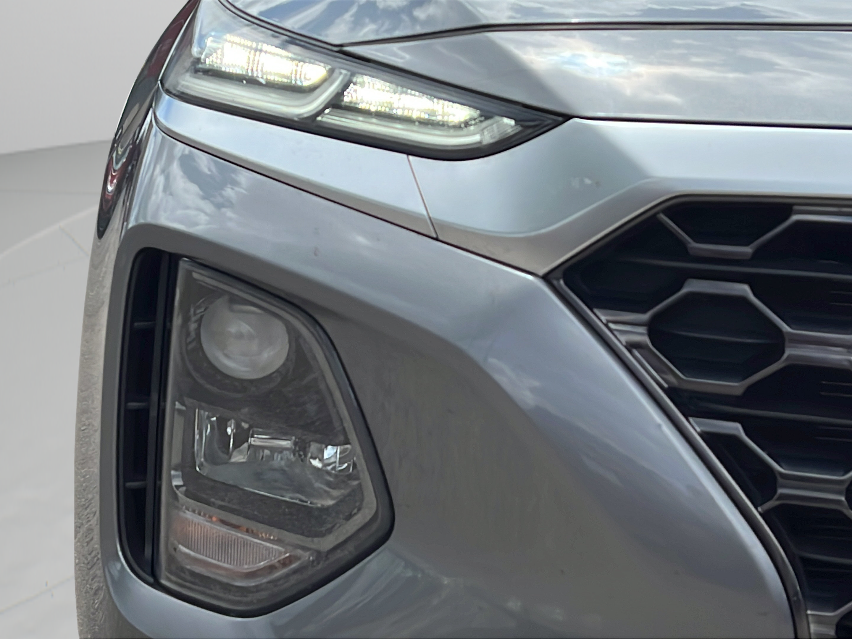 Used 2019 Hyundai Santa Fe SEL FWD image 25