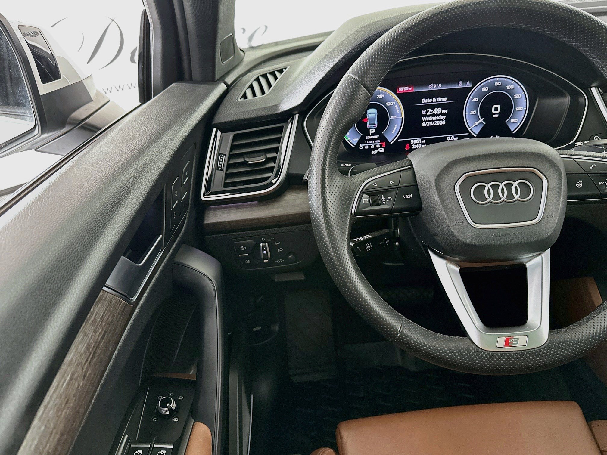 Used 2025 Audi Q5 e Premium Plus w/ Premium Plus Package AWD/4WD image 10