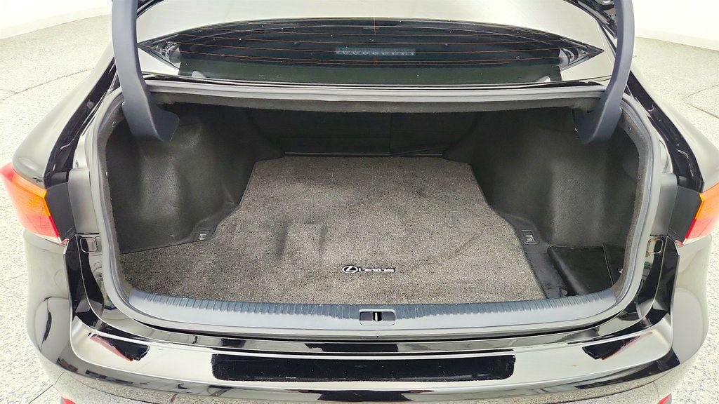 Used 2018 Lexus IS 350 AWD image 23