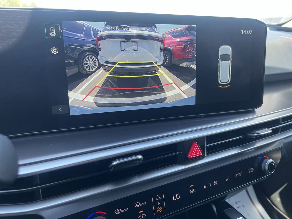 Used 2025 Kia Sorento EX w/ Panoramic Sunroof Package FWD image 17