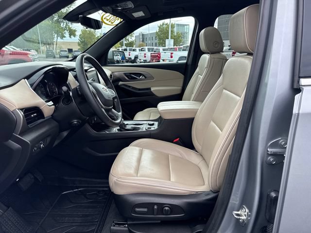 Used 2023 Chevrolet Traverse Premier w/ LPO, Floor Liner Package AWD/4WD image 9