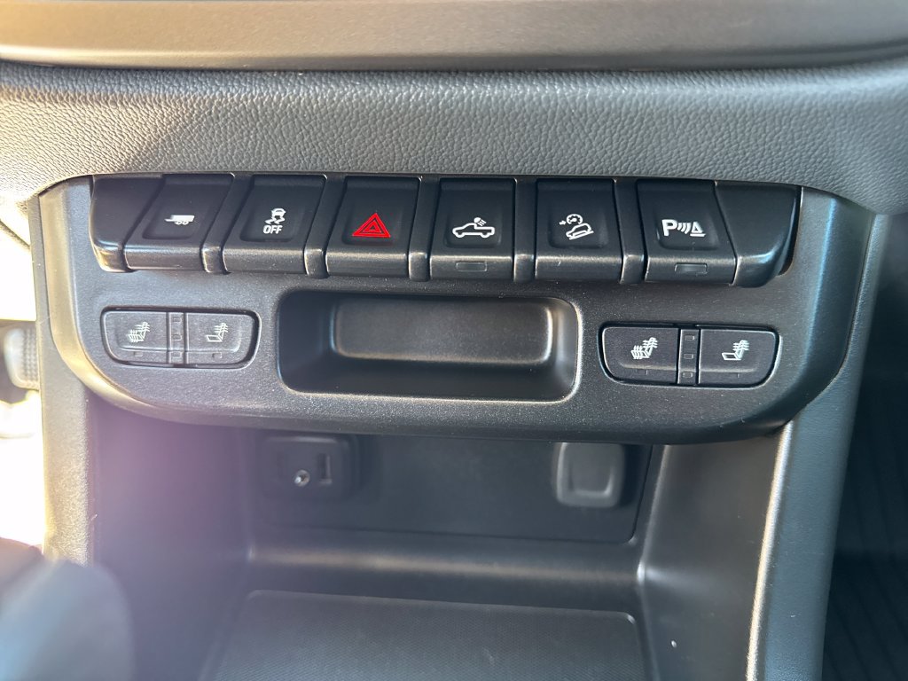Used 2015 Chevrolet Silverado 2500 LT AWD/4WD image 18