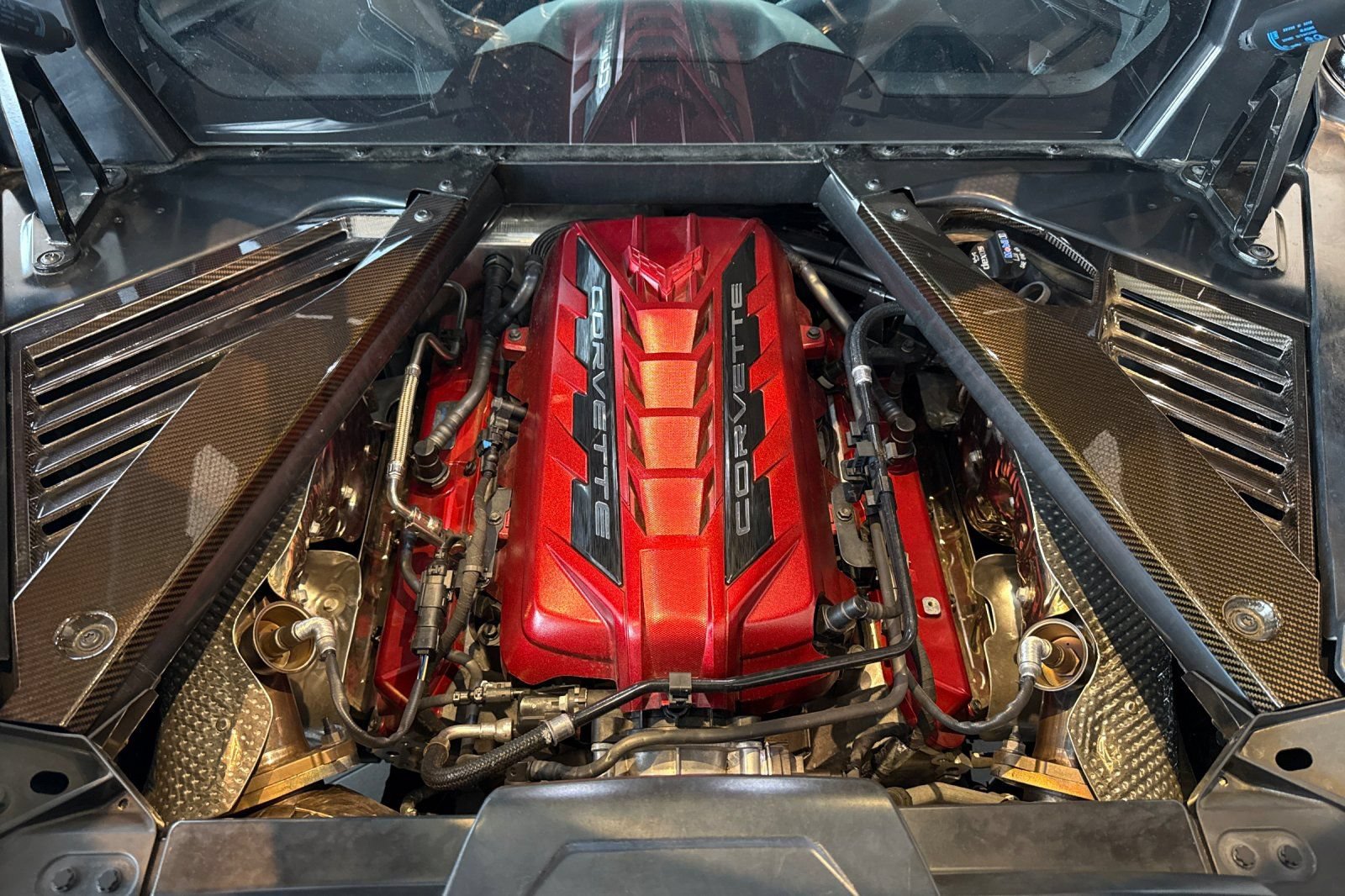Used 2022 Chevrolet Corvette Stingray Coupe w/ Z51 Performance Package RWD image 24