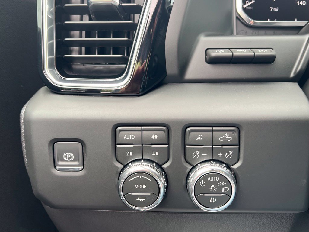 New 2026 GMC Sierra 1500 Denali w/ Denali Reserve Package AWD/4WD image 18