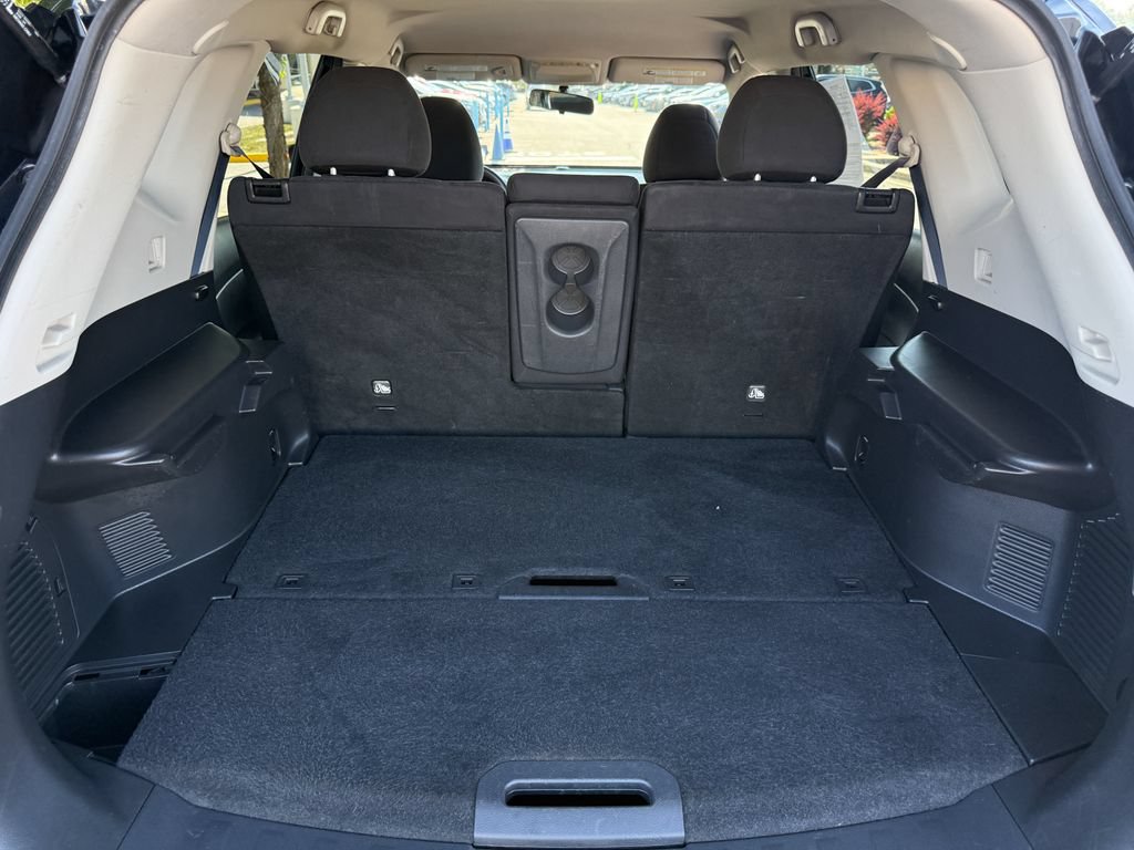 Used 2015 Nissan Rogue SV FWD image 27