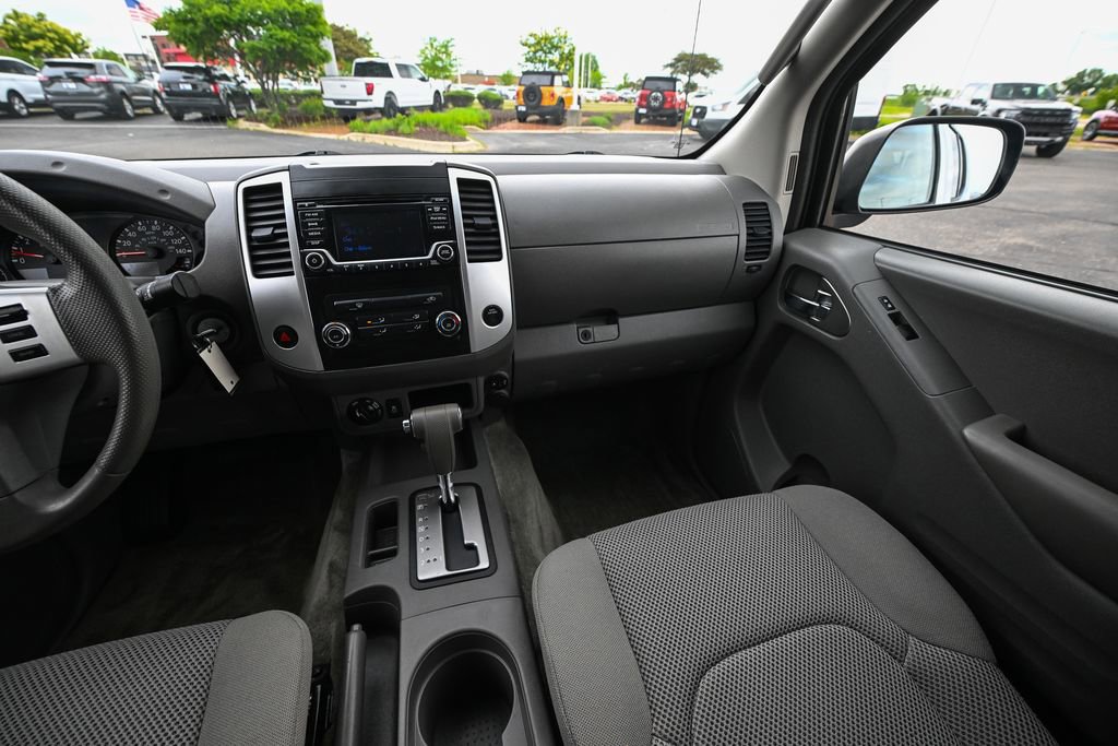 Used 2018 Nissan Frontier SV AWD/4WD image 33