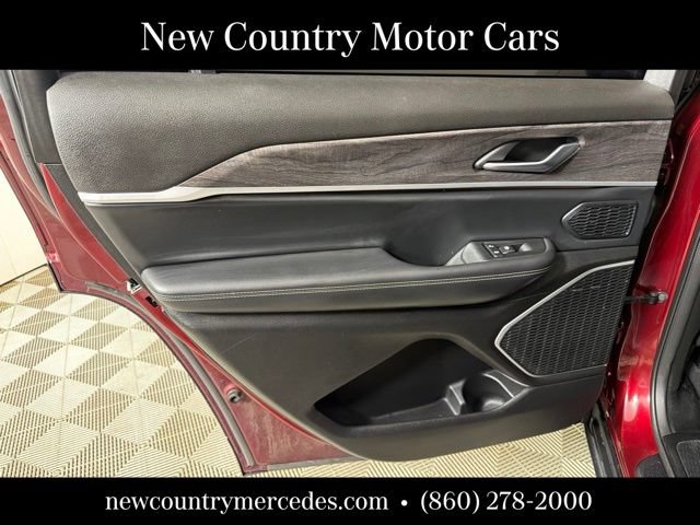 Used 2021 Jeep Grand Cherokee L Limited AWD/4WD image 15