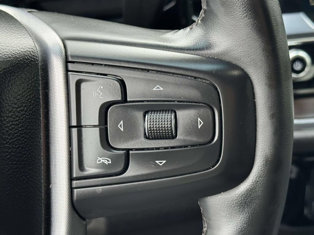 Used 2025 GMC Sierra 1500 SLT AWD/4WD image 22