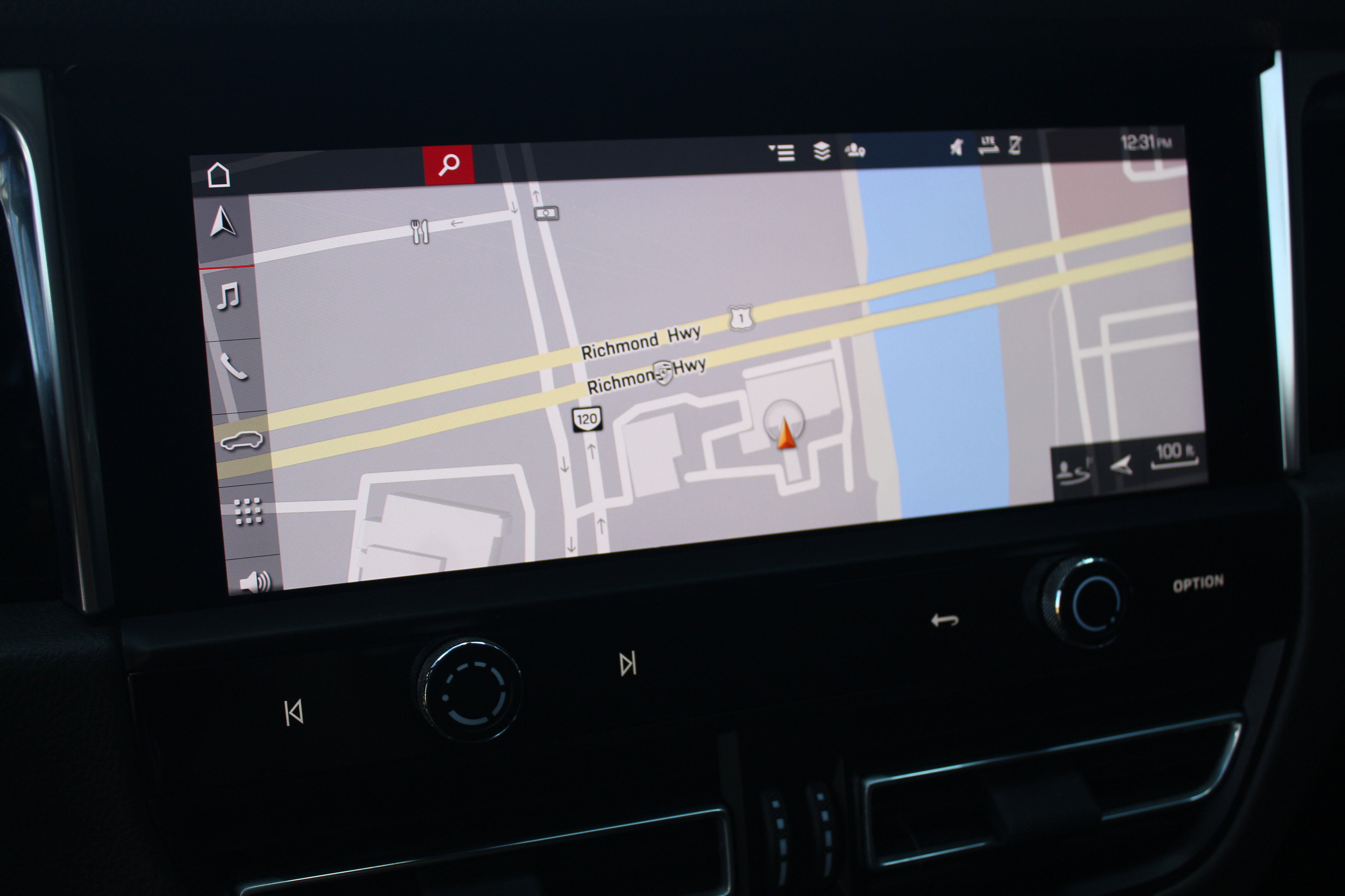 Used 2022 Porsche Macan S image 21