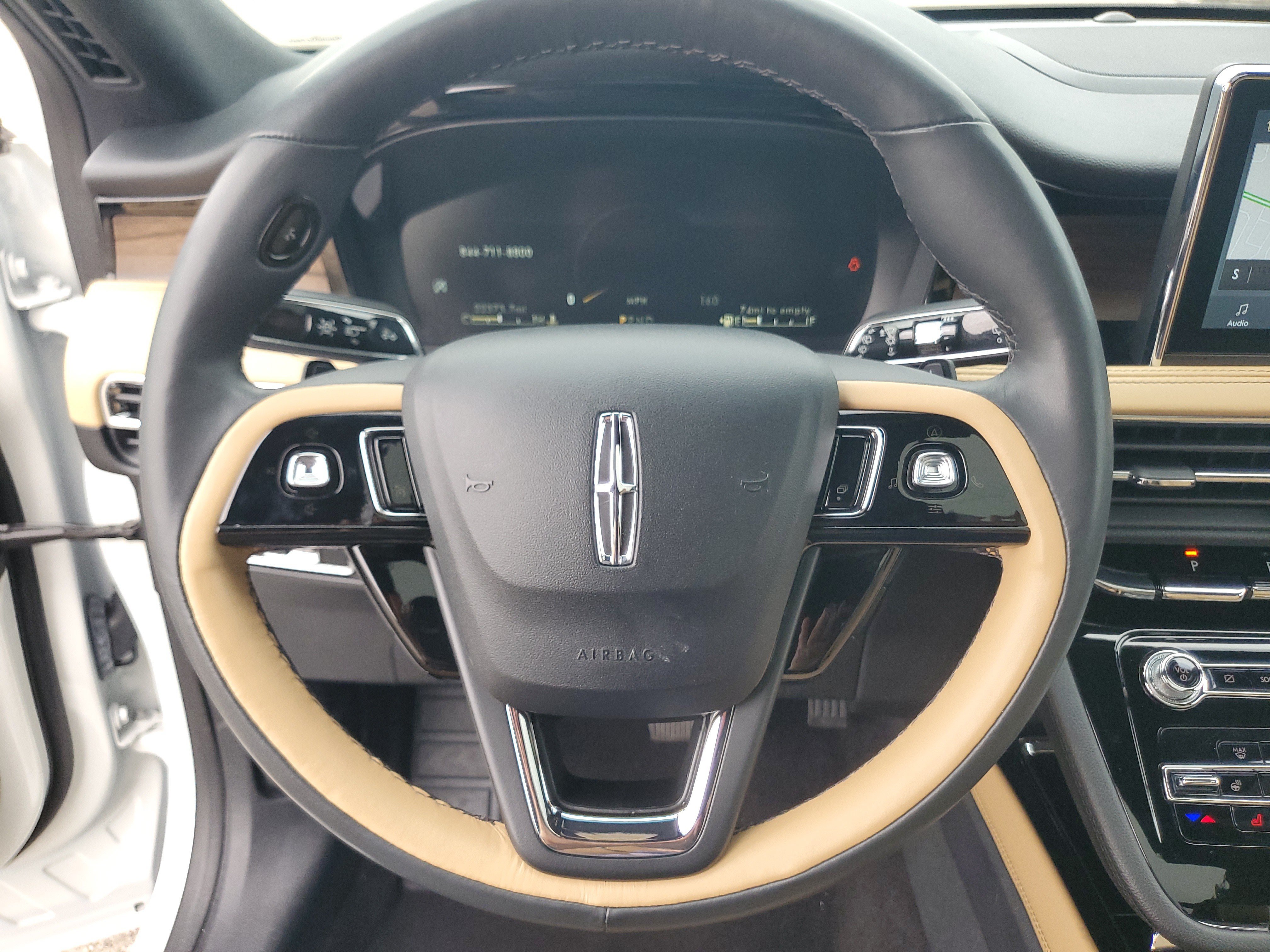 Used 2022 Lincoln Corsair Reserve w/ Equipment Group 201A AWD/4WD image 12