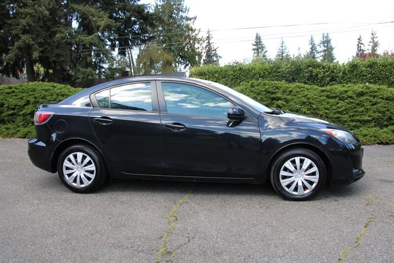 Used 2013 MAZDA MAZDA3 i Sport FWD image 11
