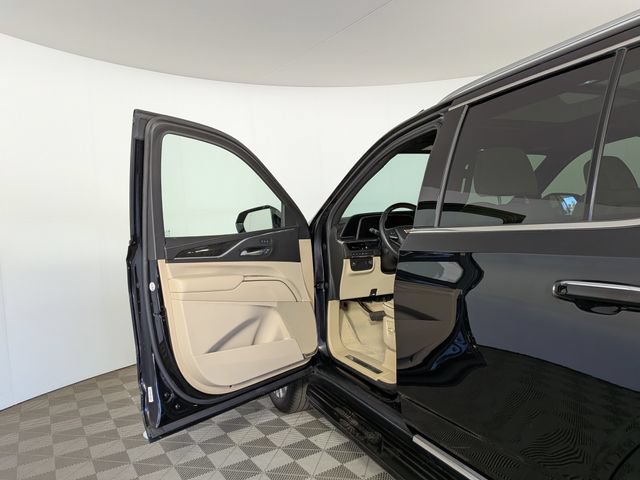 Certified 2024 Cadillac Escalade Premium Luxury AWD/4WD image 15