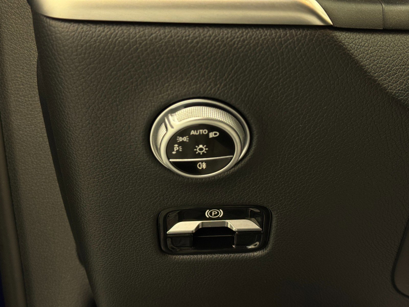 Used 2024 Mercedes-Benz GLC 43 AMG 4MATIC image 19