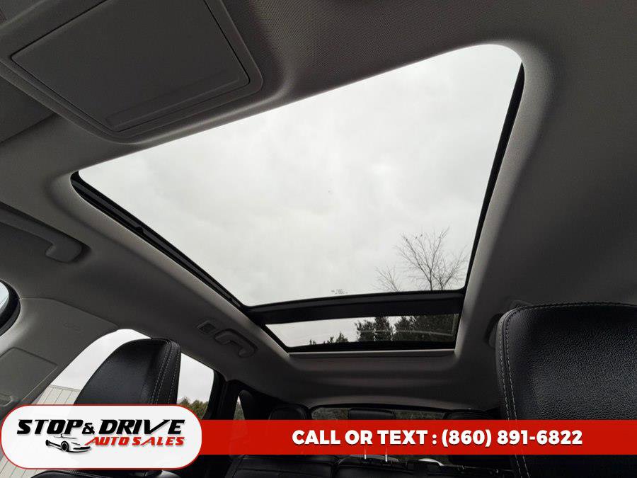 Used 2021 Ford Escape SEL w/ Technology Package AWD/4WD image 15