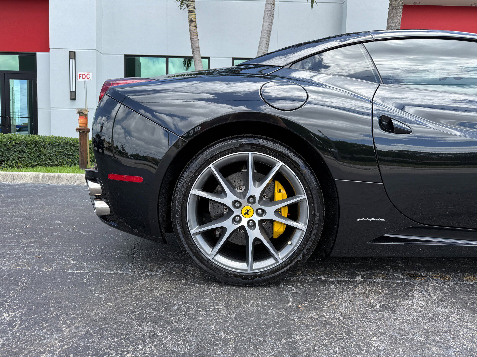 Used 2012 Ferrari California image 22