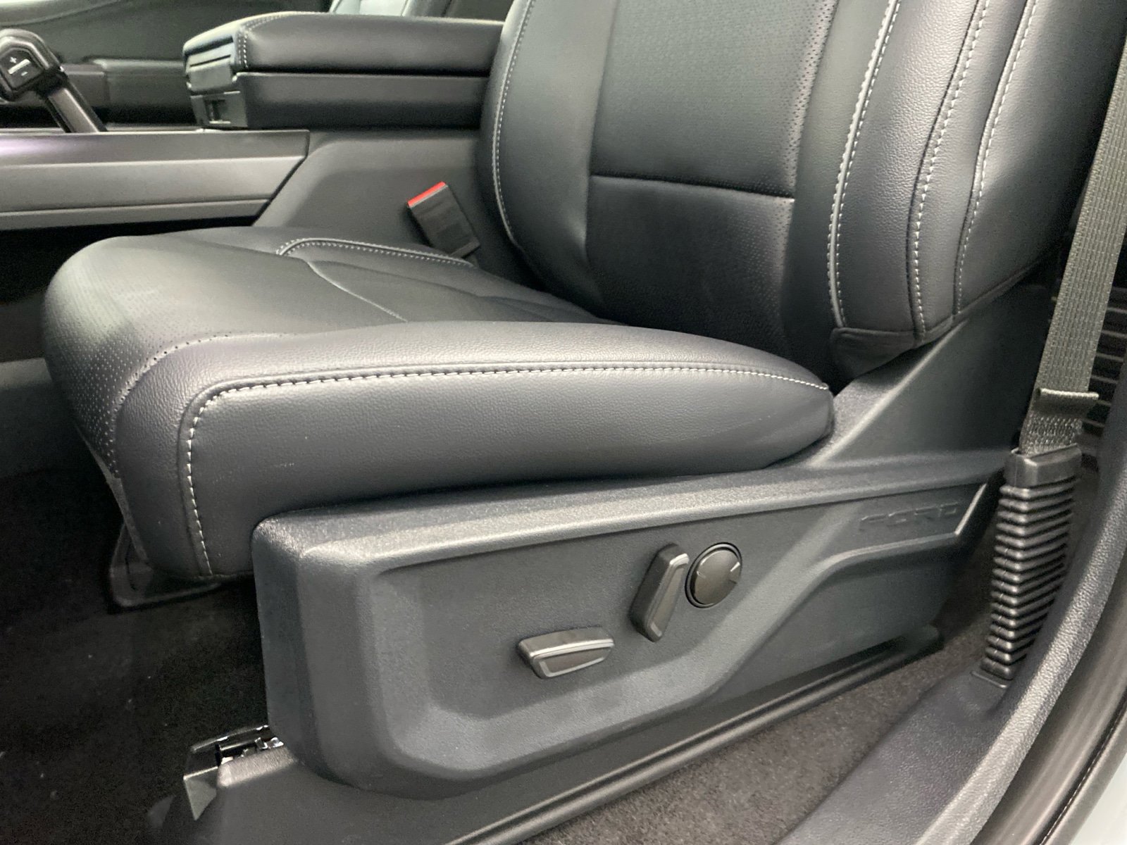 New 2026 Ford F150 Lariat image 23