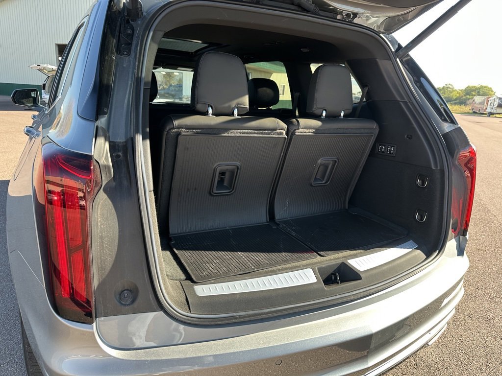Used 2024 Cadillac XT6 Premium Luxury image 28