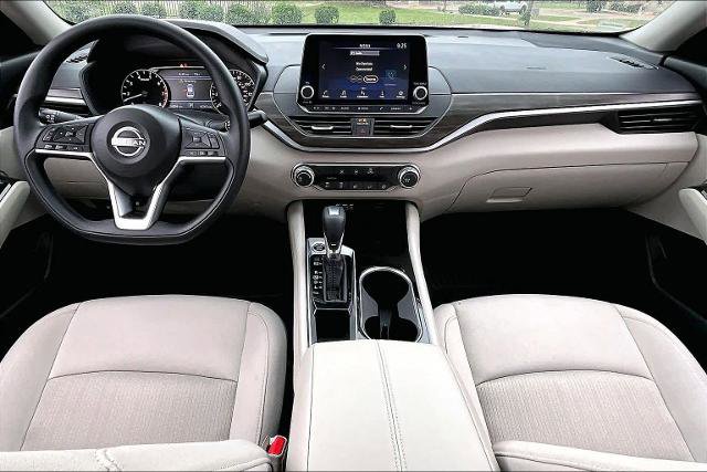 Certified 2023 Nissan Altima 2.5 SV FWD image 16