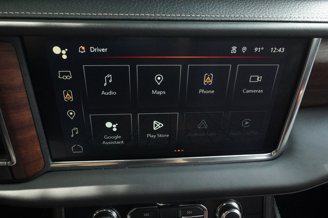 Used 2024 GMC Yukon Denali Ultimate AWD/4WD image 16