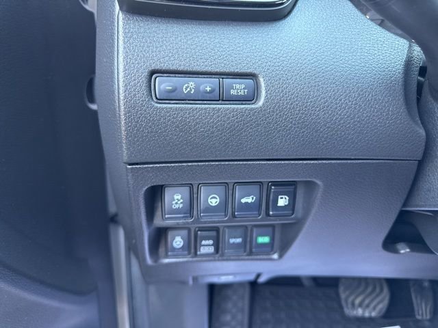 Used 2020 Nissan Rogue SV w/ Premium Package image 21