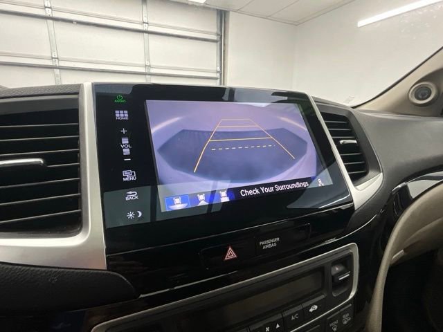 Used 2016 Honda Pilot Elite image 3