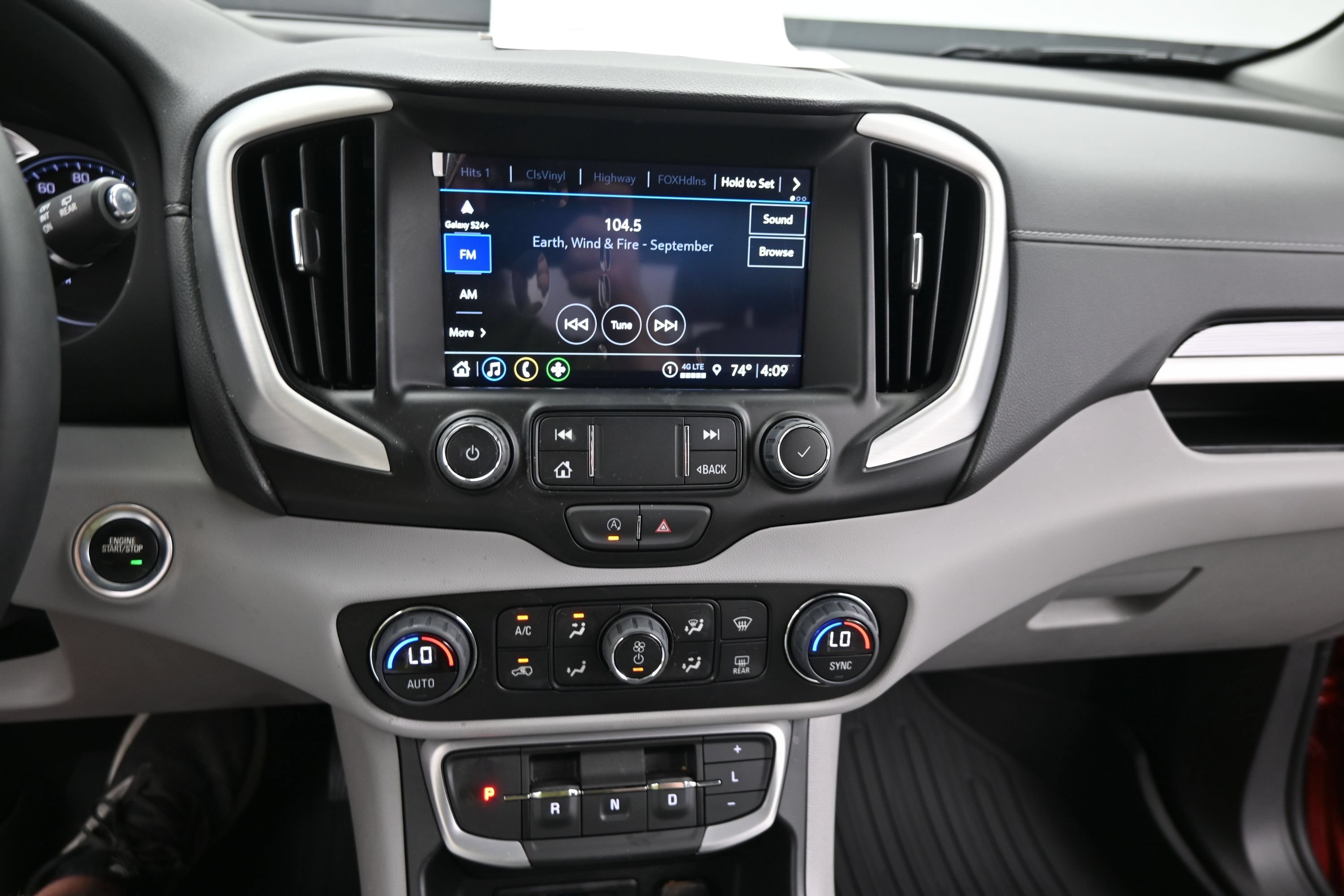 Used 2023 GMC Terrain SLT w/ Tech Package FWD image 20
