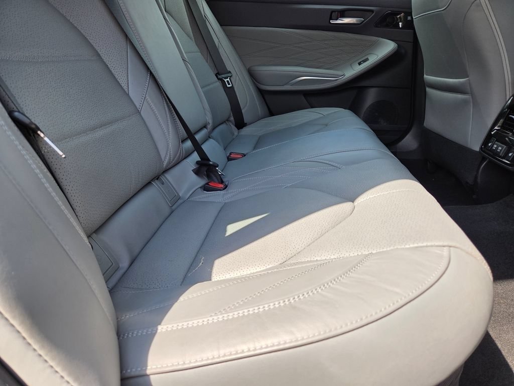 Used 2020 Toyota Avalon Limited w/ Advanced Safety Package FWD image 33