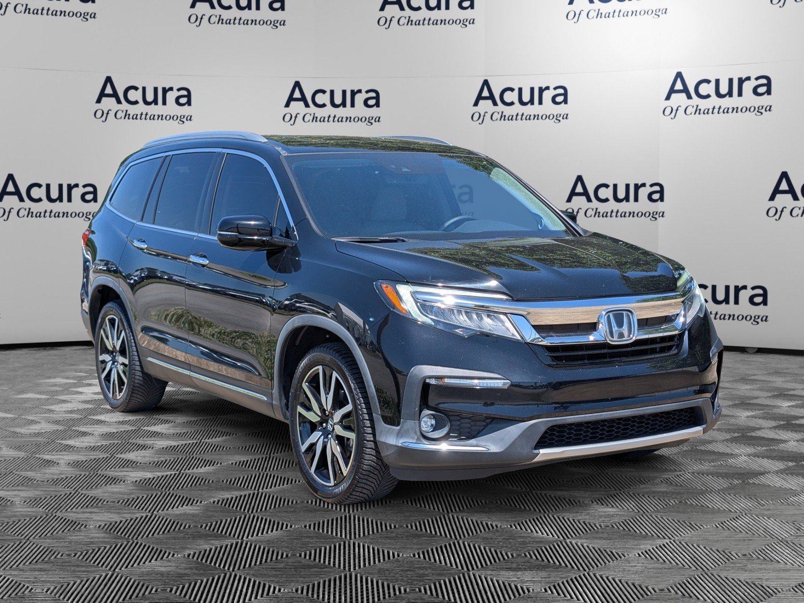 Used 2019 Honda Pilot Elite image 2