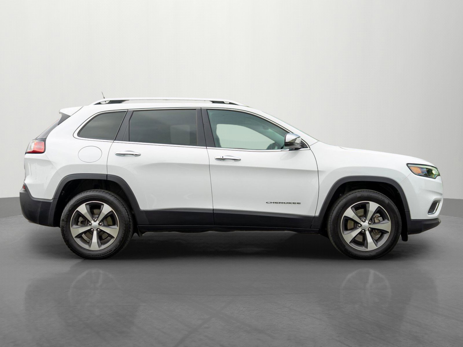 Used 2020 Jeep Cherokee Limited AWD/4WD image 8