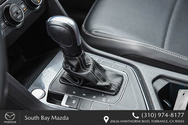Used 2021 Volkswagen Tiguan SE w/ Panoramic Sunroof Package FWD image 19