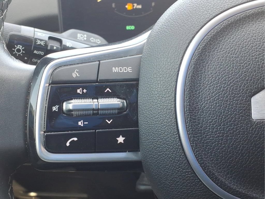Used 2024 Kia Sorento SX AWD/4WD image 25