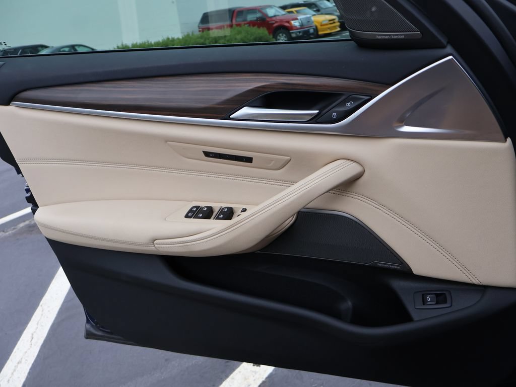 Used 2023 BMW 530i xDrive w/ M Sport Package AWD/4WD image 42