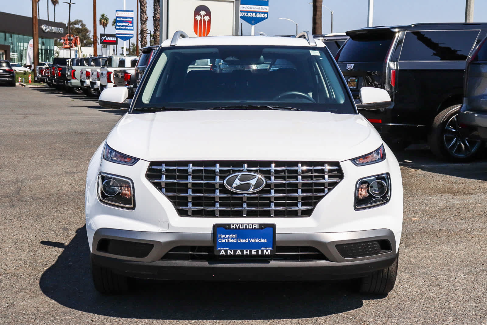 Used 2026 Hyundai Venue SEL FWD image 2