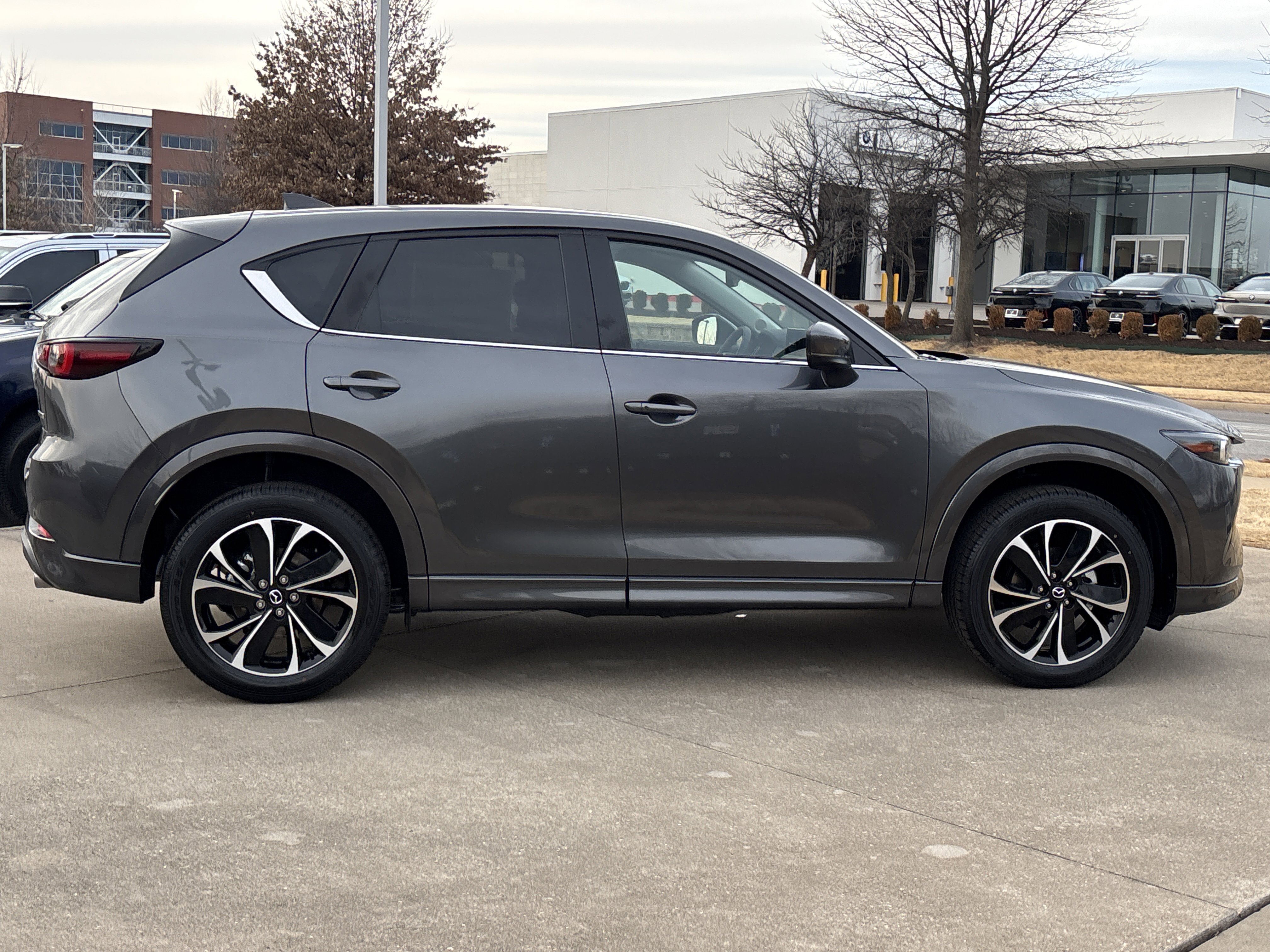 New 2025 MAZDA CX-5 AWD 2.5 S w/ Preferred Package image 2
